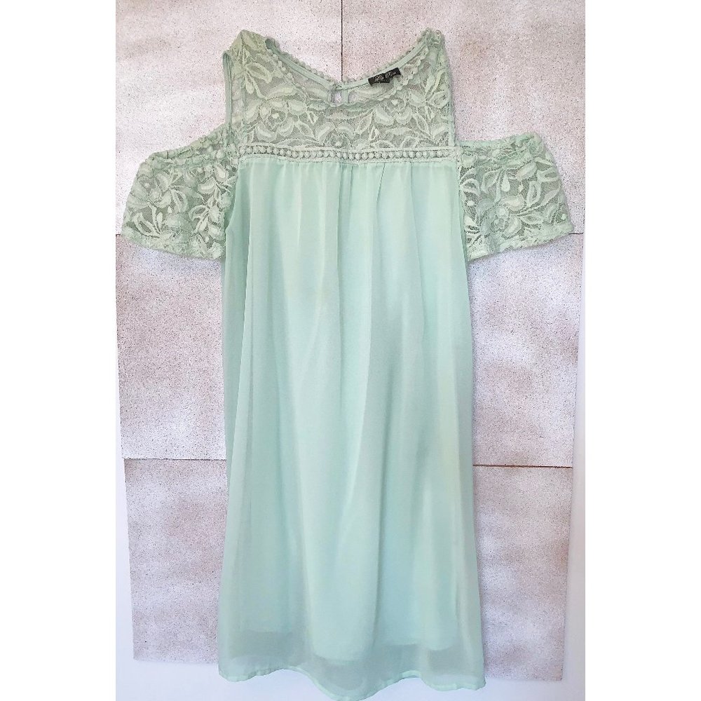 Lily Rose Open Shoulder Shift Dress